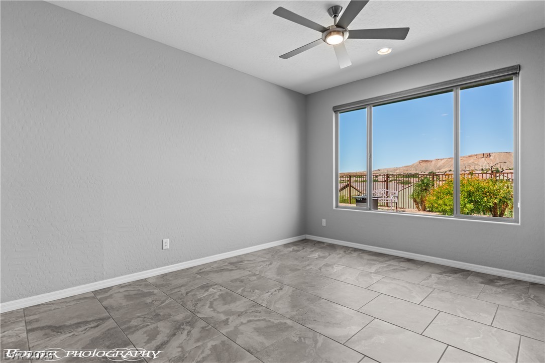 957 Emerald Pool Bluff