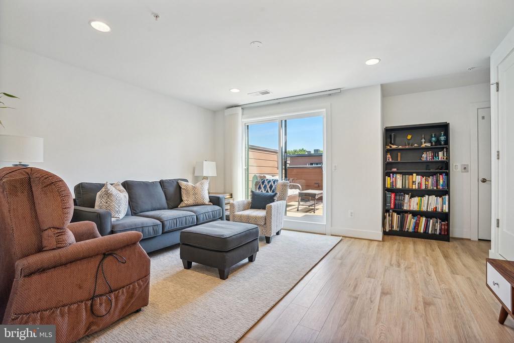 3320 WOODLAND PHLOX STREET
