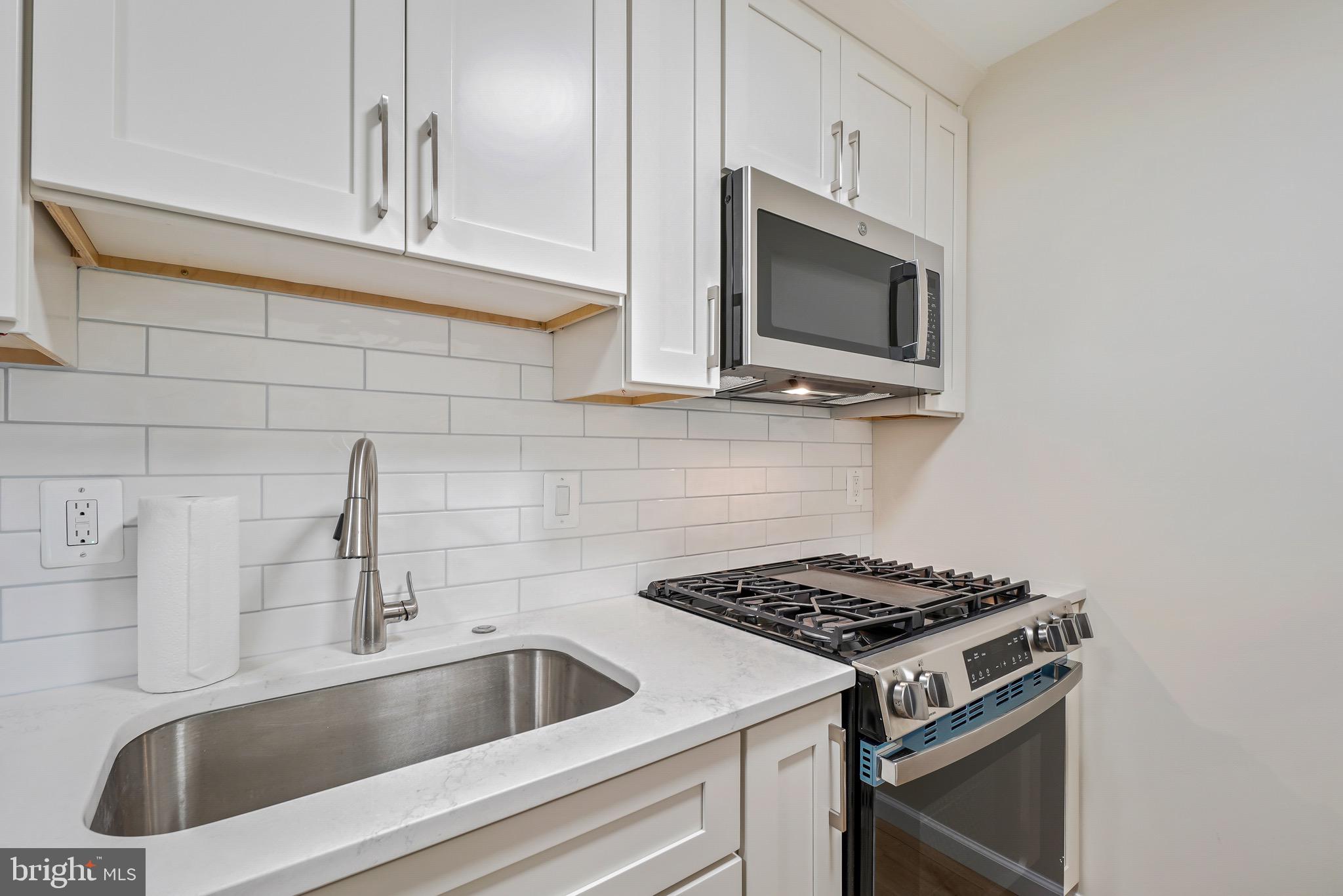 11901 PARKLAWN DRIVE T-2