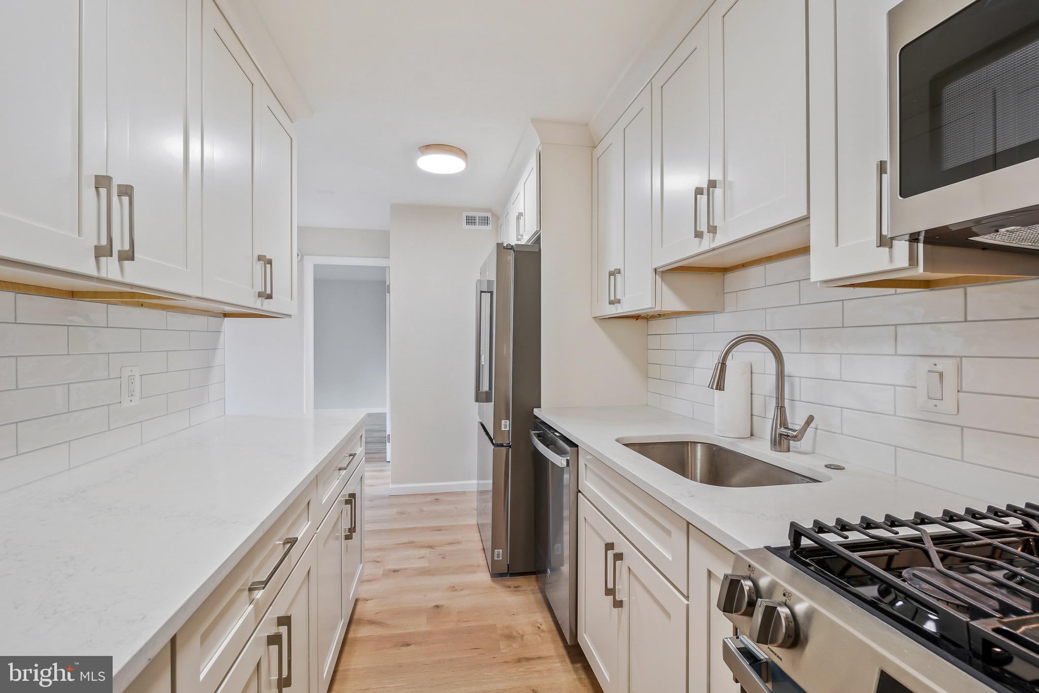 11901 PARKLAWN DRIVE T-2