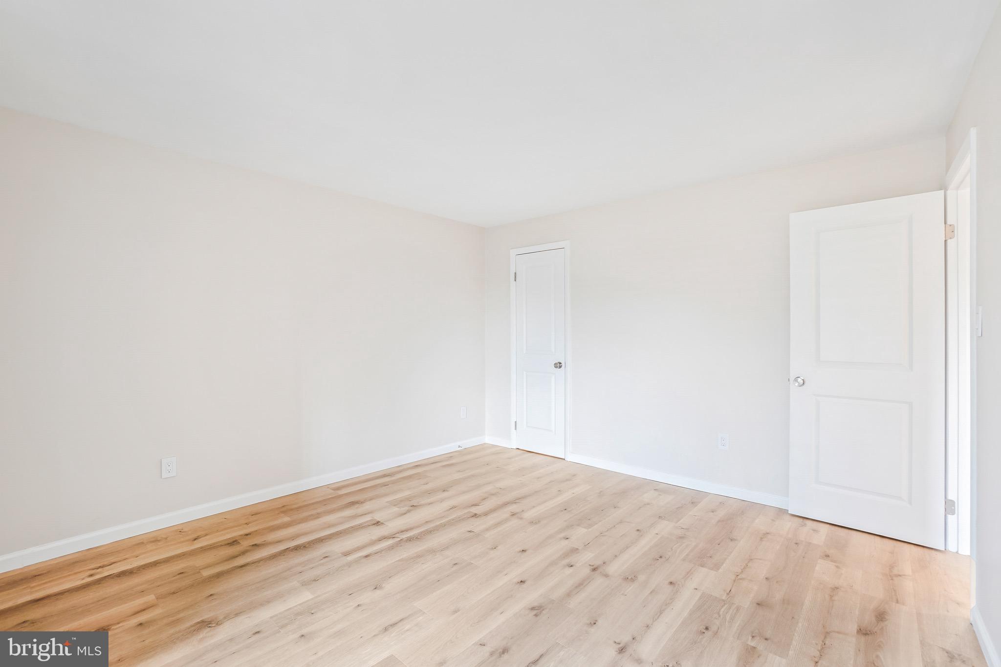 11901 PARKLAWN DRIVE T-2