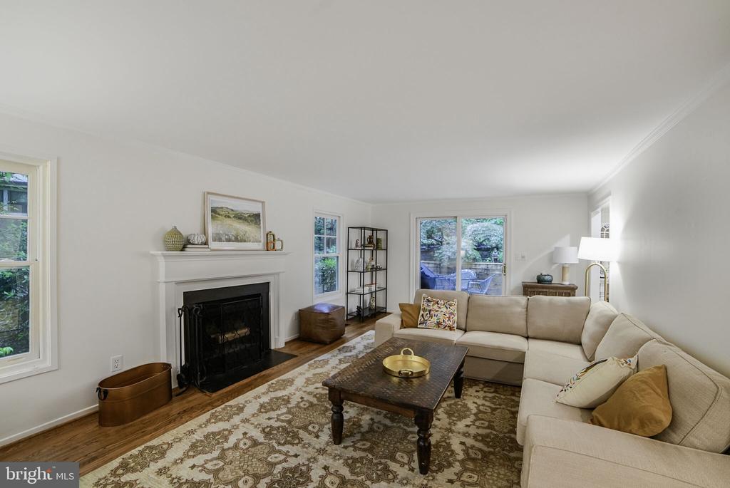 9500 WOODSTOCK COURT