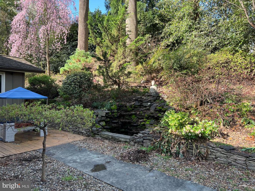 9500 WOODSTOCK COURT