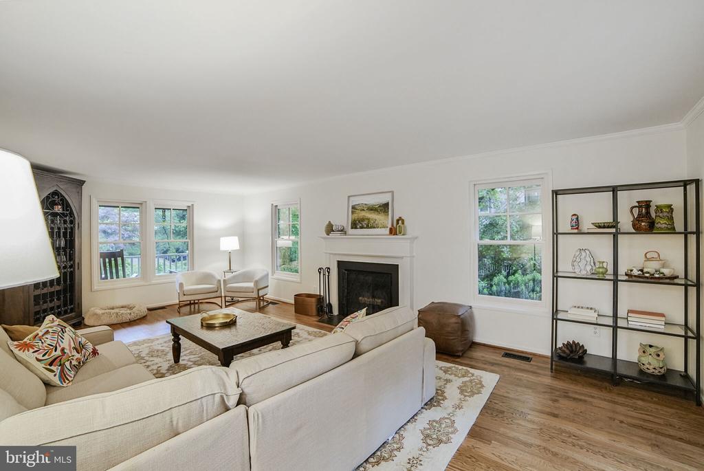 9500 WOODSTOCK COURT