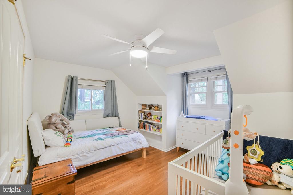 9500 WOODSTOCK COURT