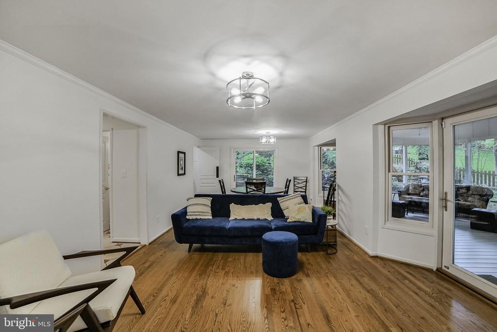 9500 WOODSTOCK COURT