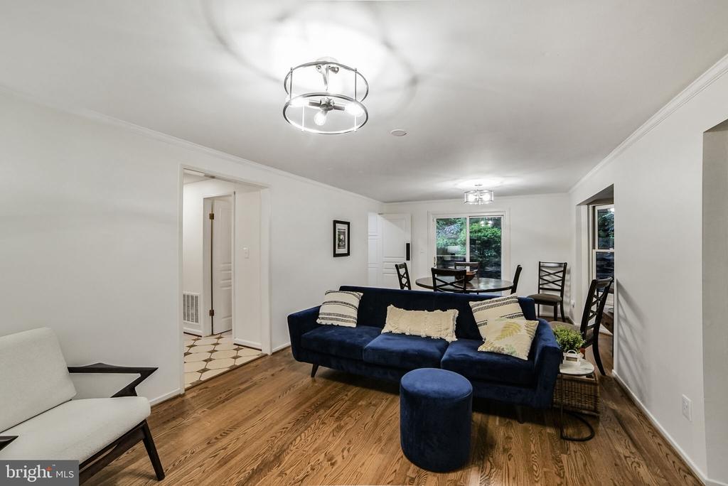 9500 WOODSTOCK COURT