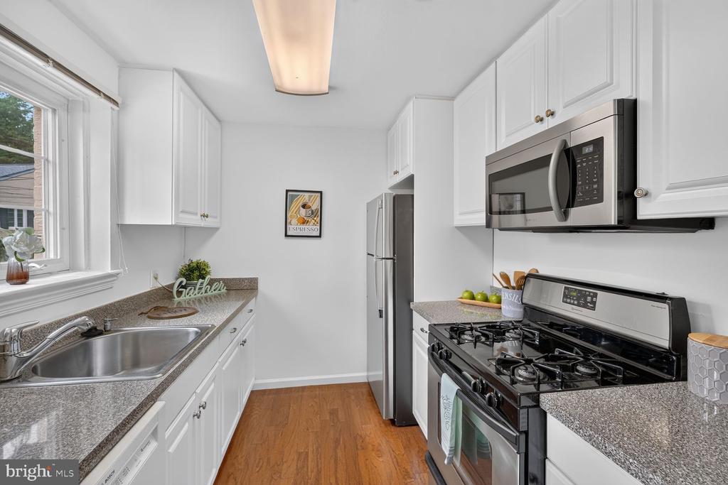 9862 HOLLOW GLEN PLACE Unit: 2532-A