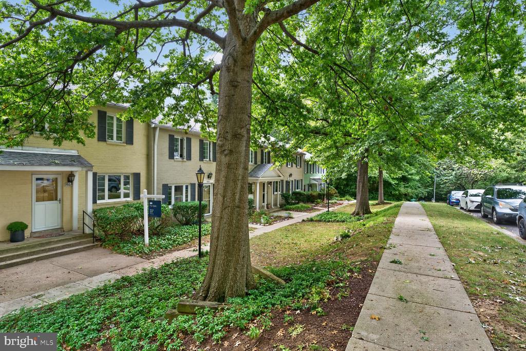 9862 HOLLOW GLEN PLACE Unit: 2532-A