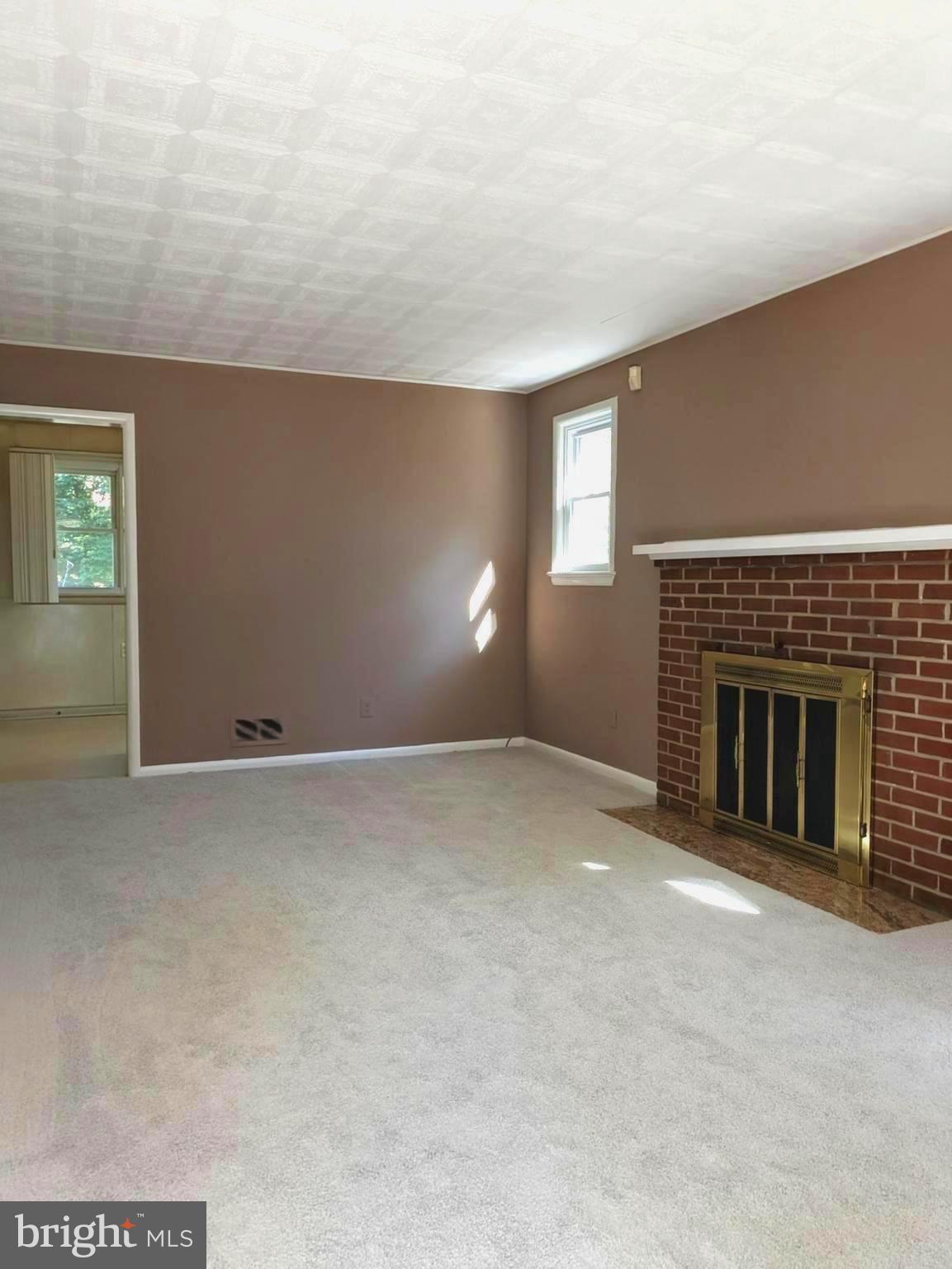 3802 CRYSTAL LANE