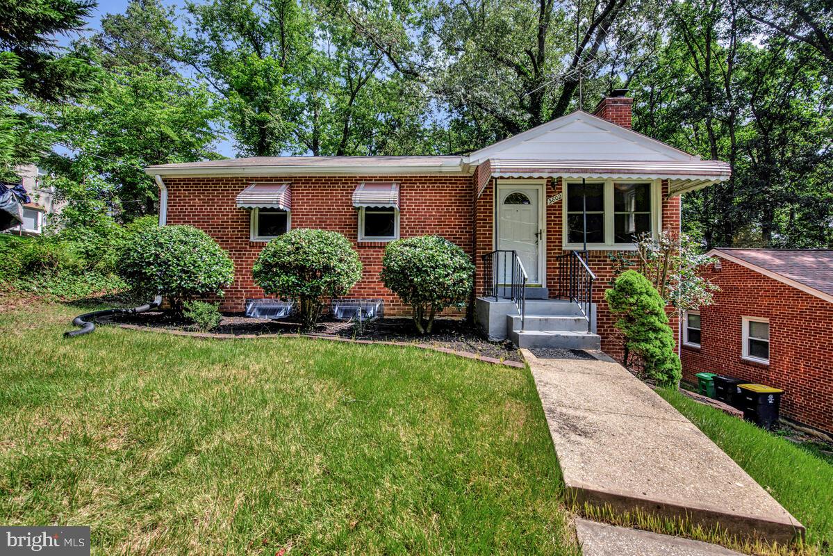 3802 CRYSTAL LANE