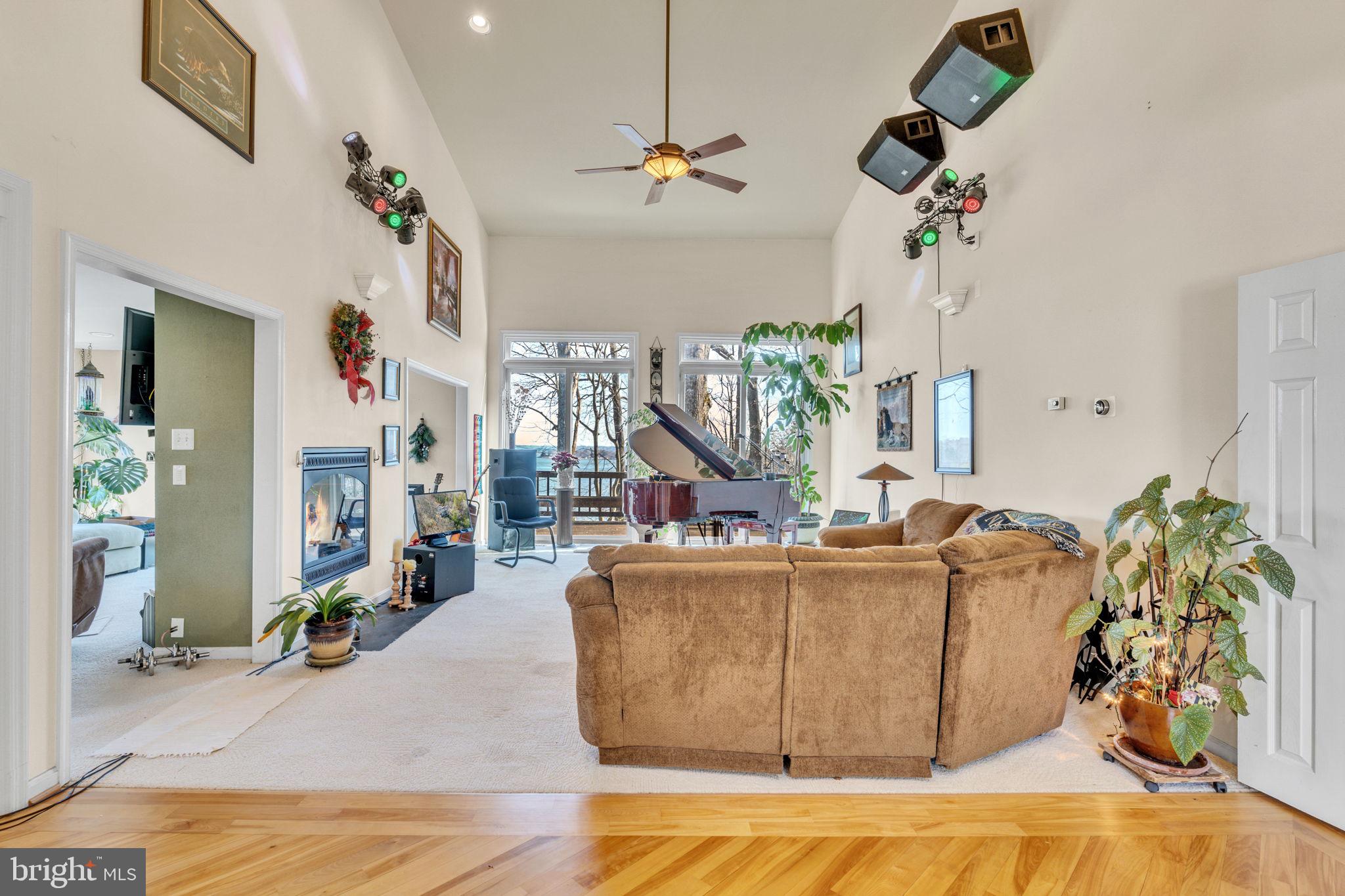 30165 LONE WOLF COURT