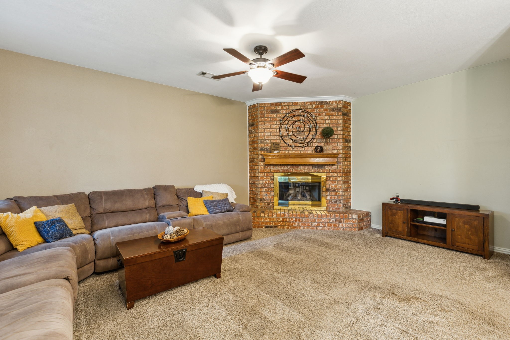 5604 Frost Lane