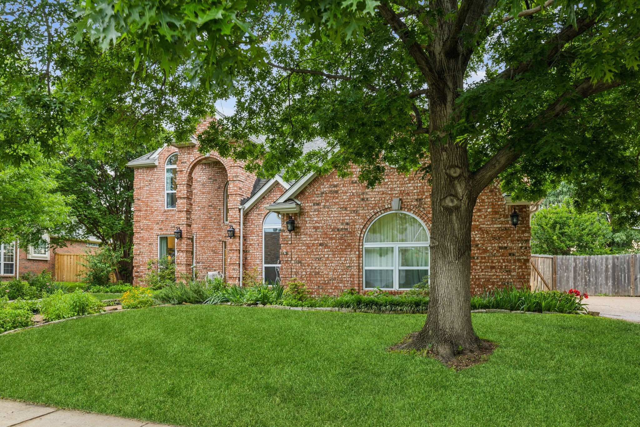 5604 Frost Lane