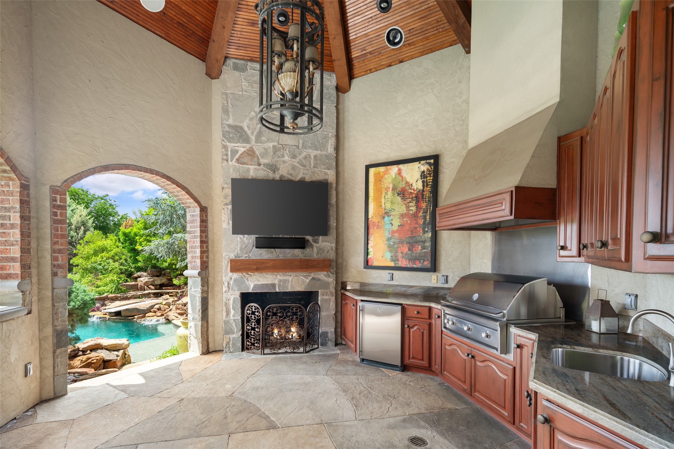 2001 Creekridge Drive