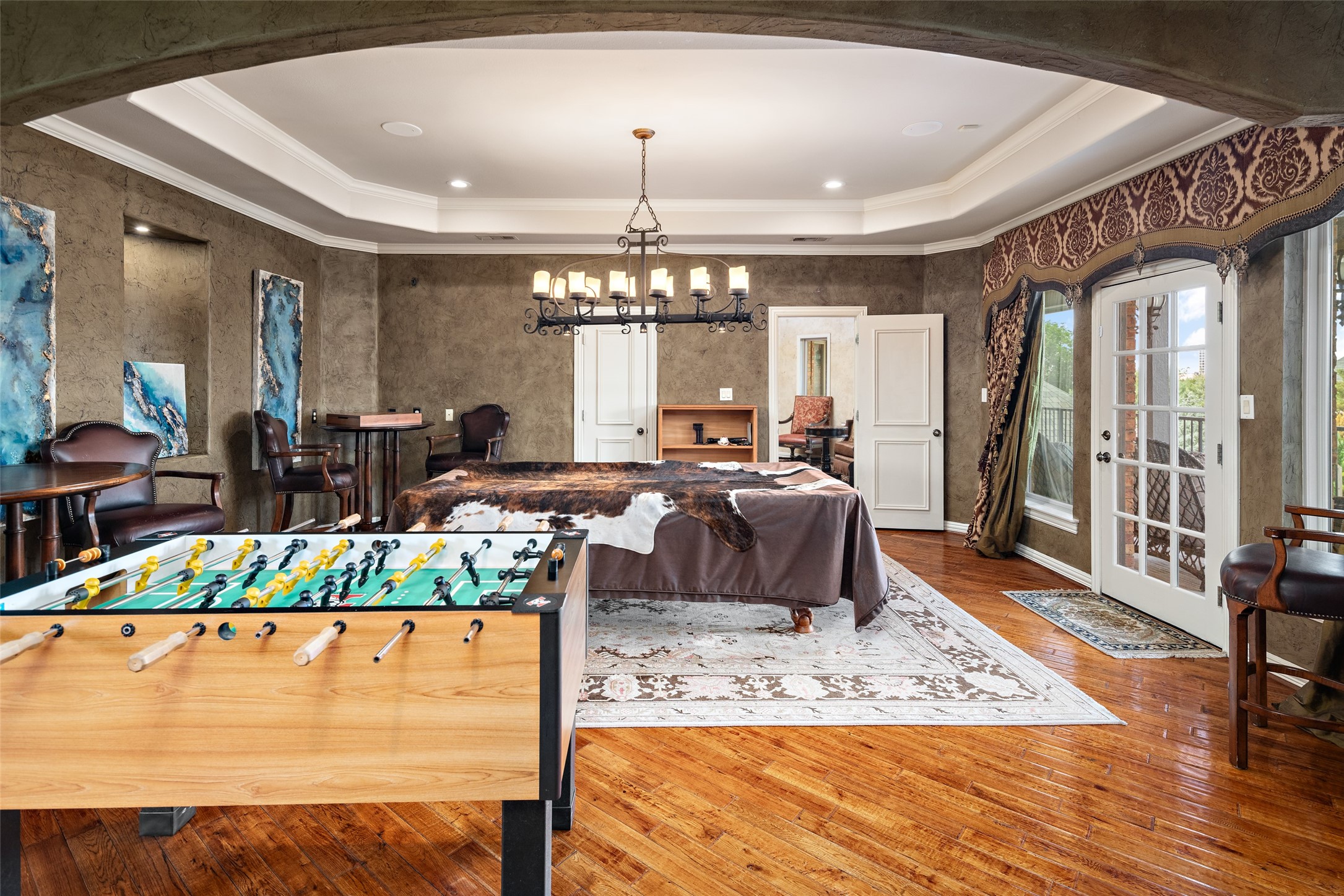 2001 Creekridge Drive