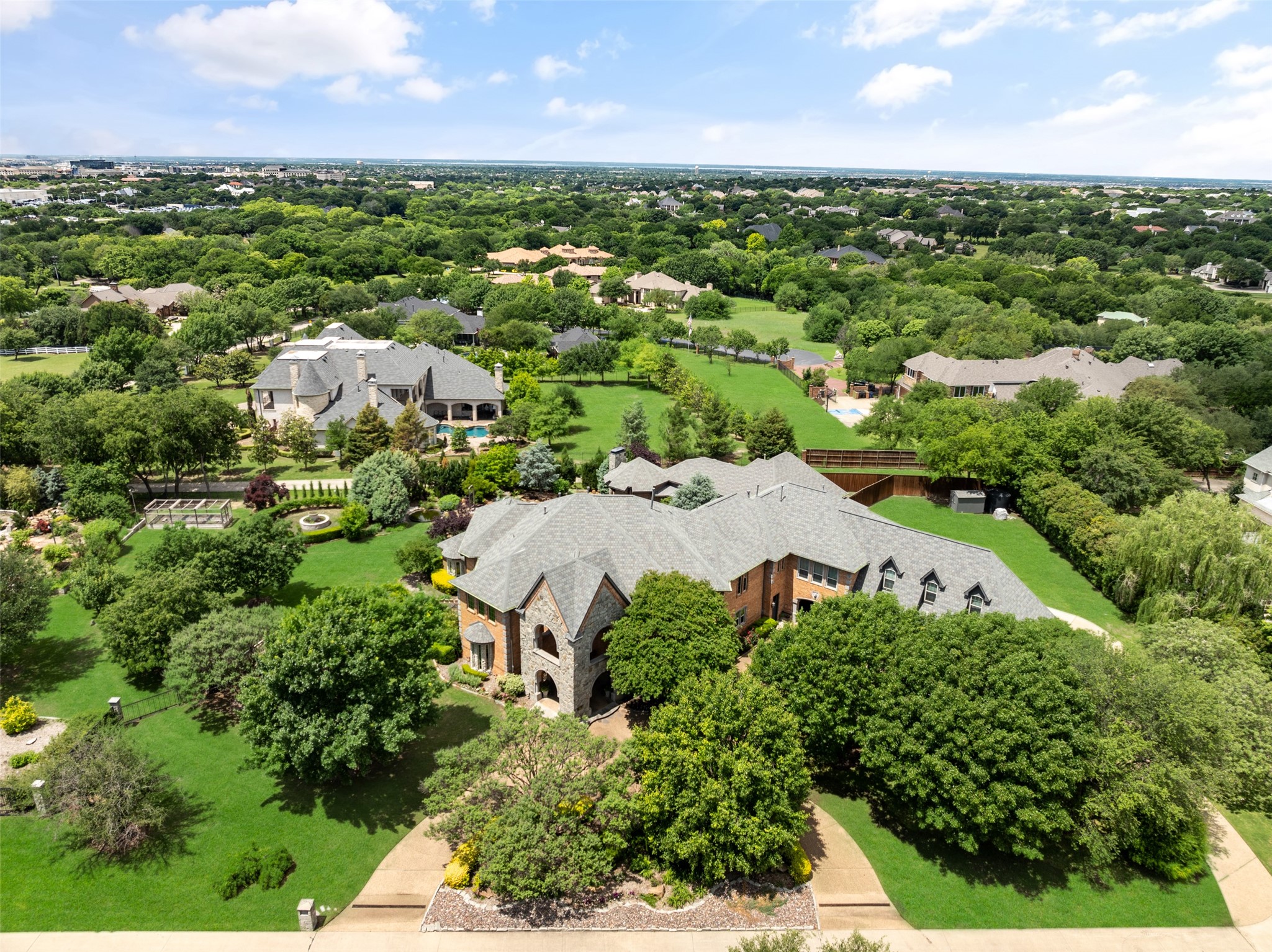 2001 Creekridge Drive