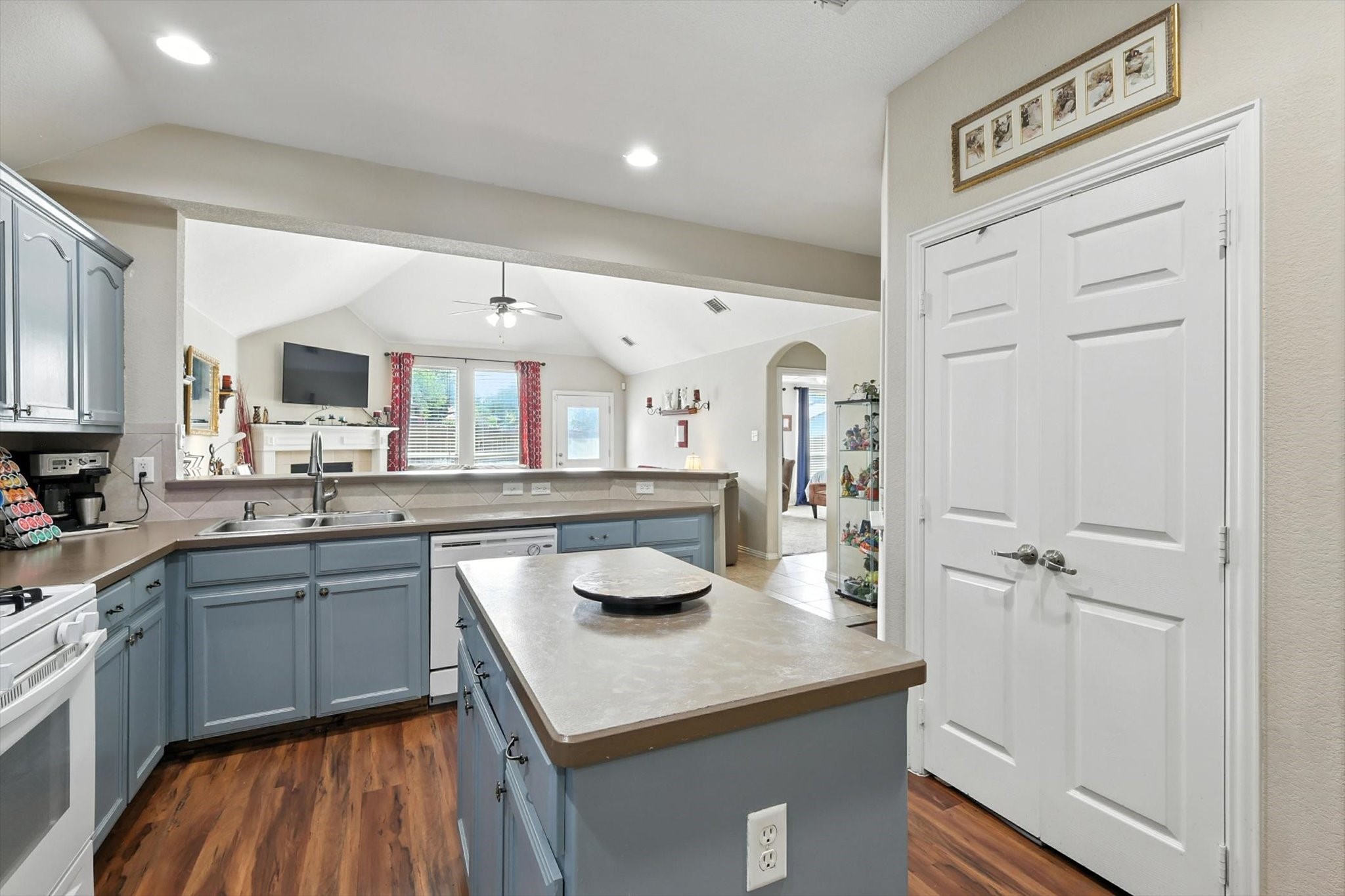 3420 Tommy Watkins Drive