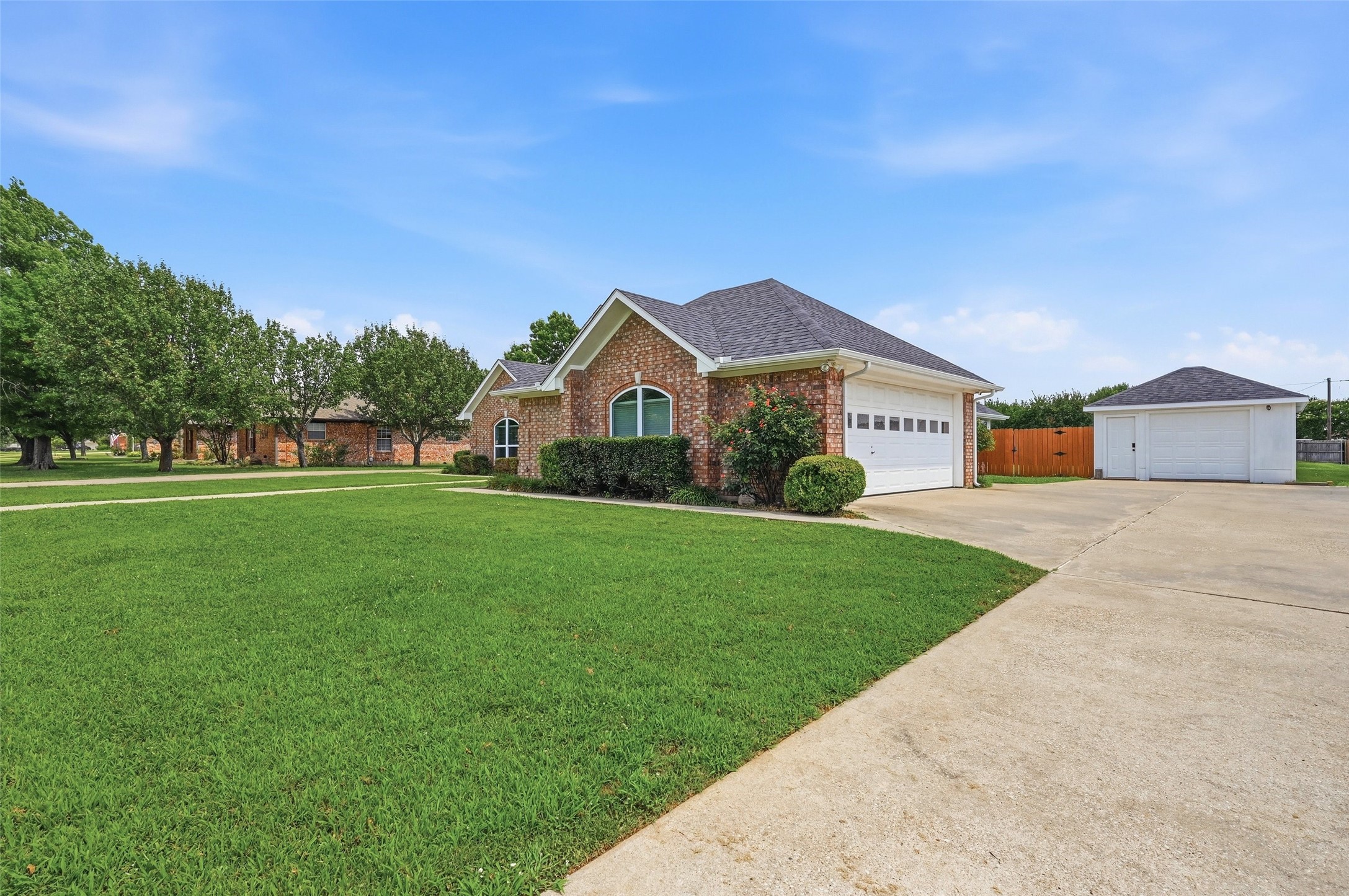 2502 Evelyn Road