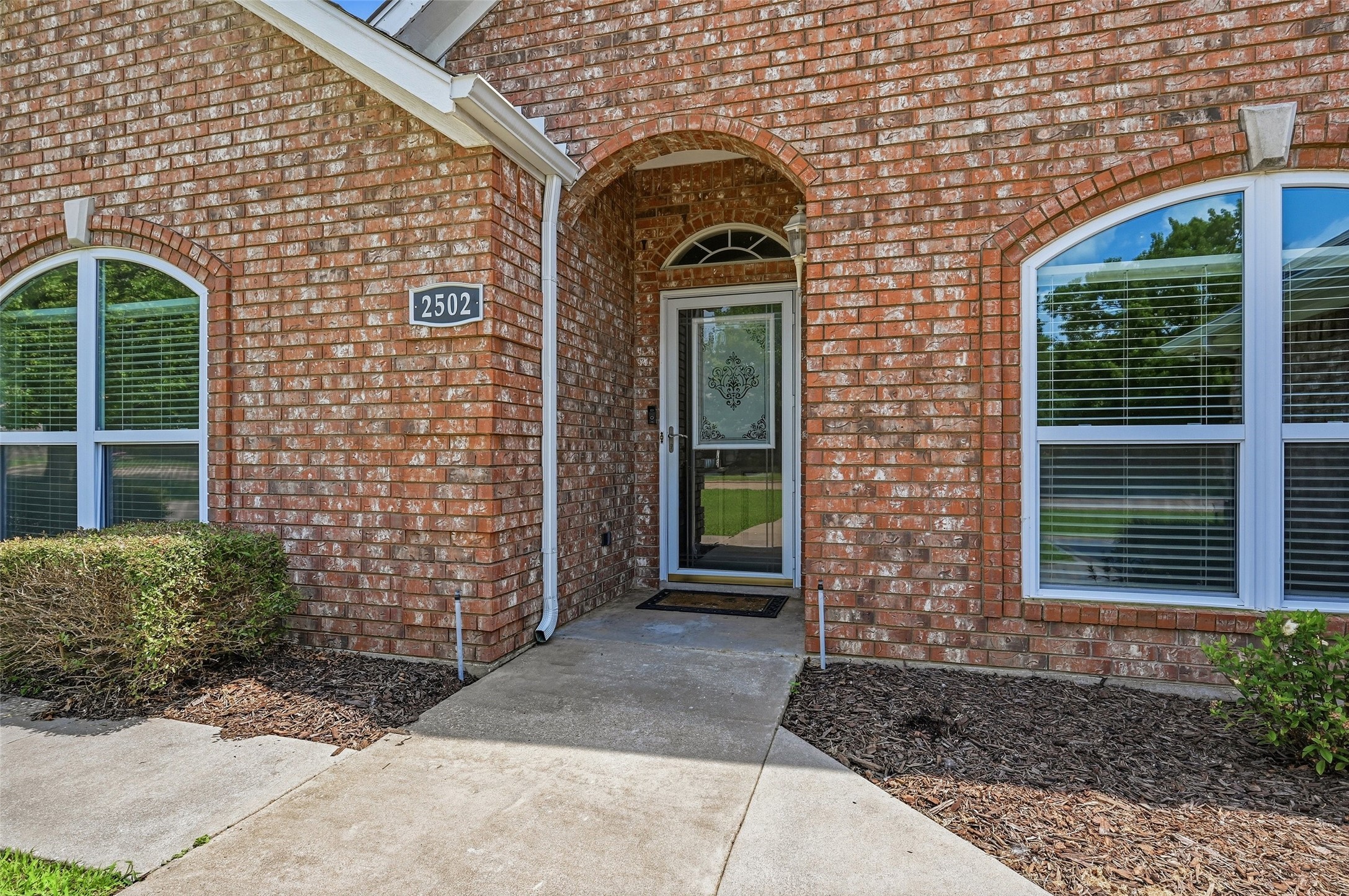 2502 Evelyn Road