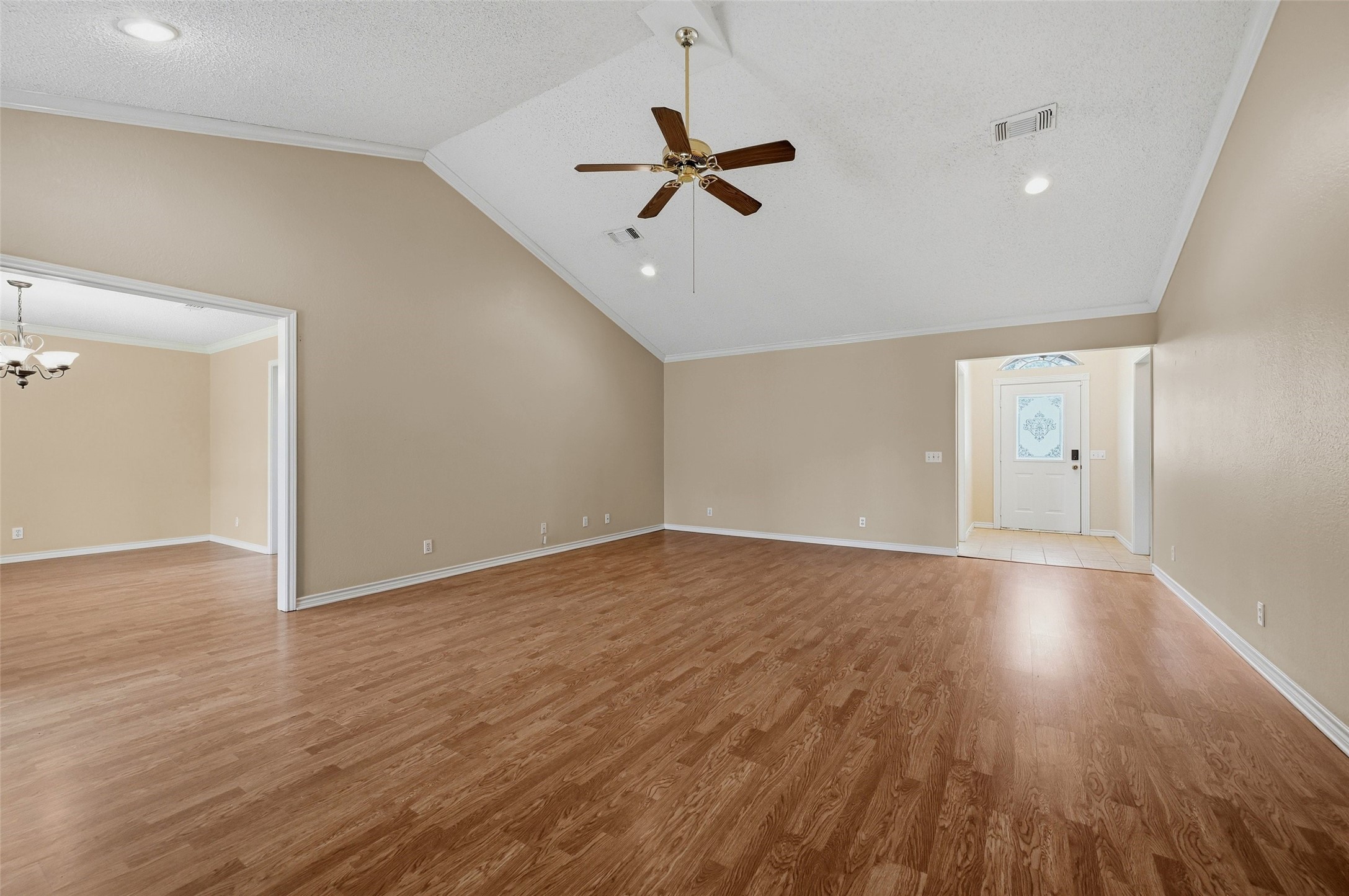 2502 Evelyn Road