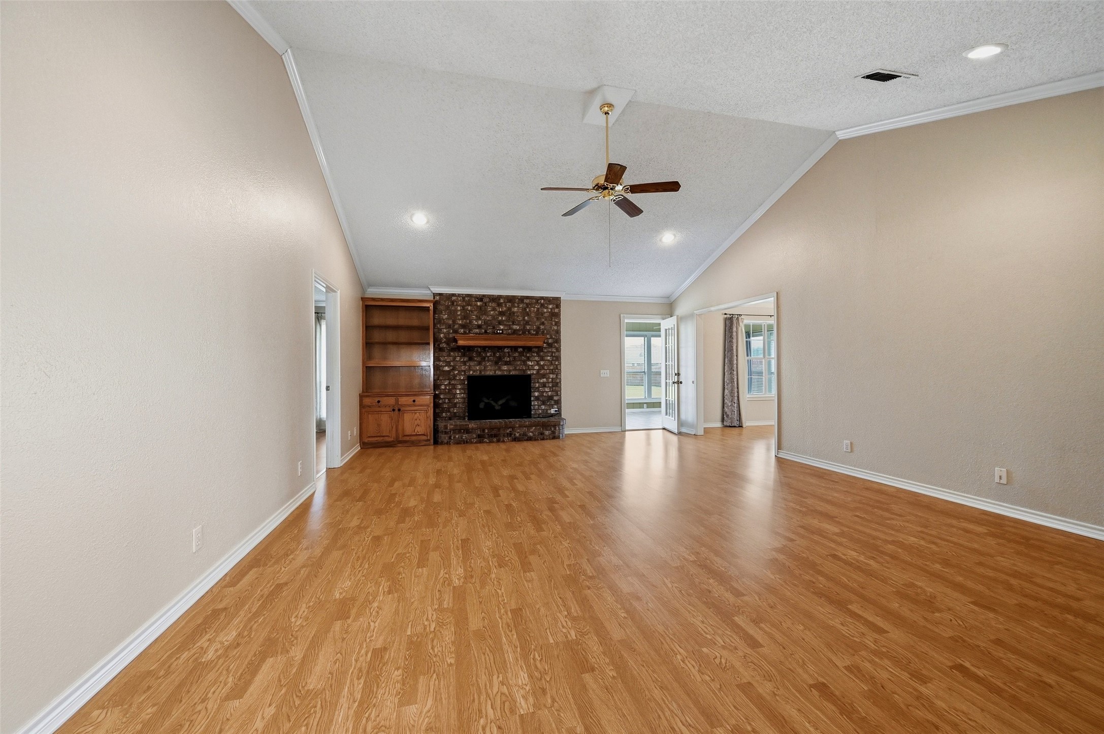 2502 Evelyn Road