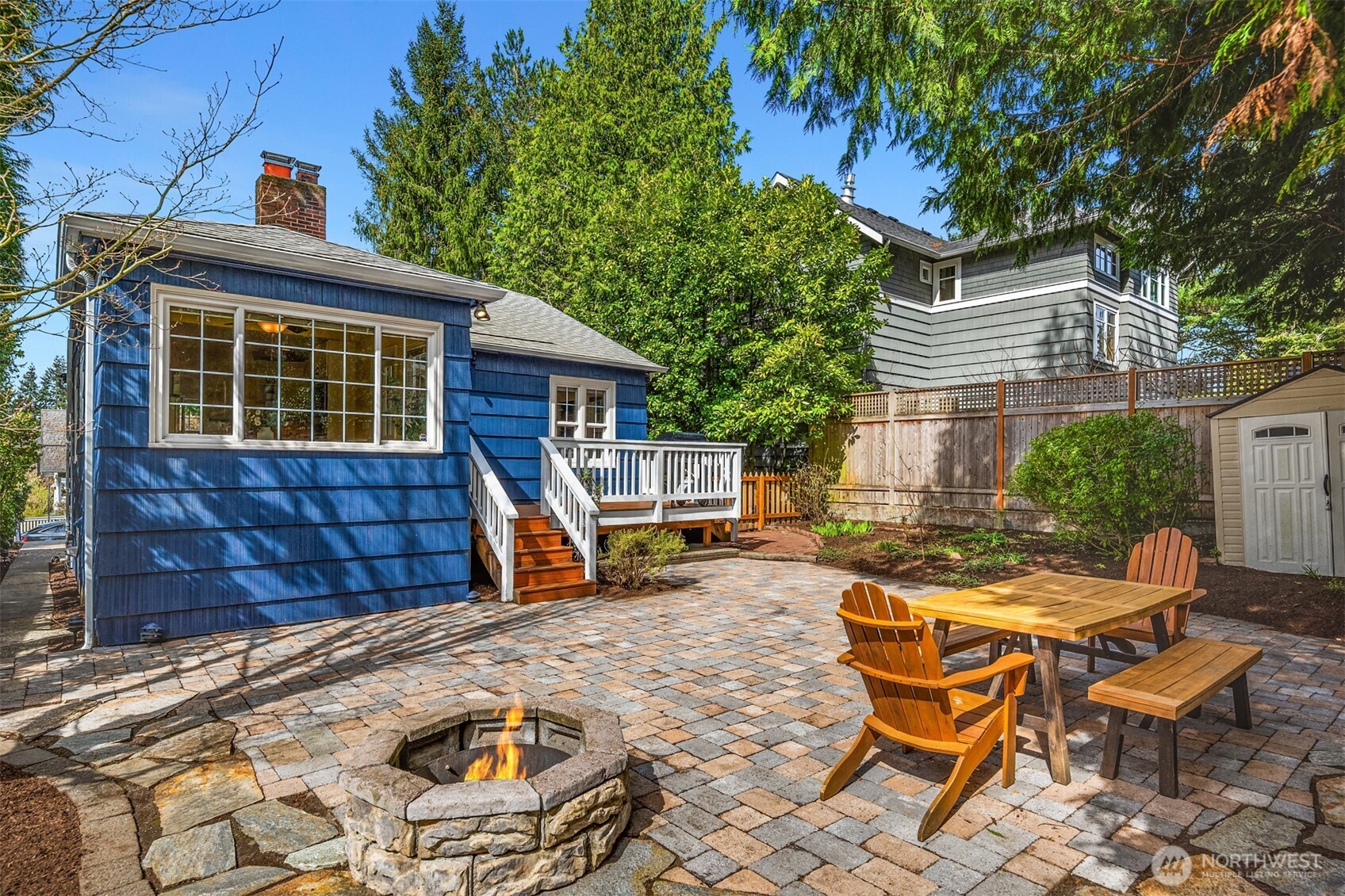 8806 12th Avenue NE