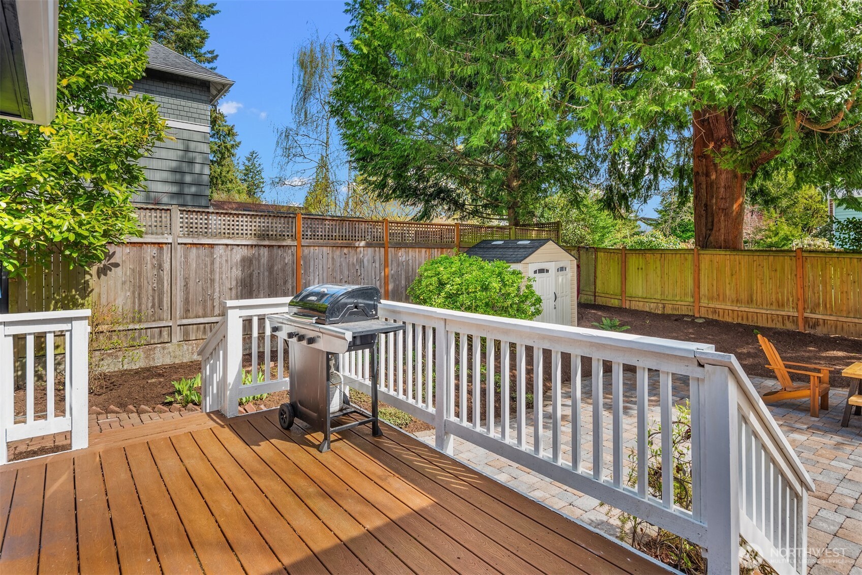 8806 12th Avenue NE