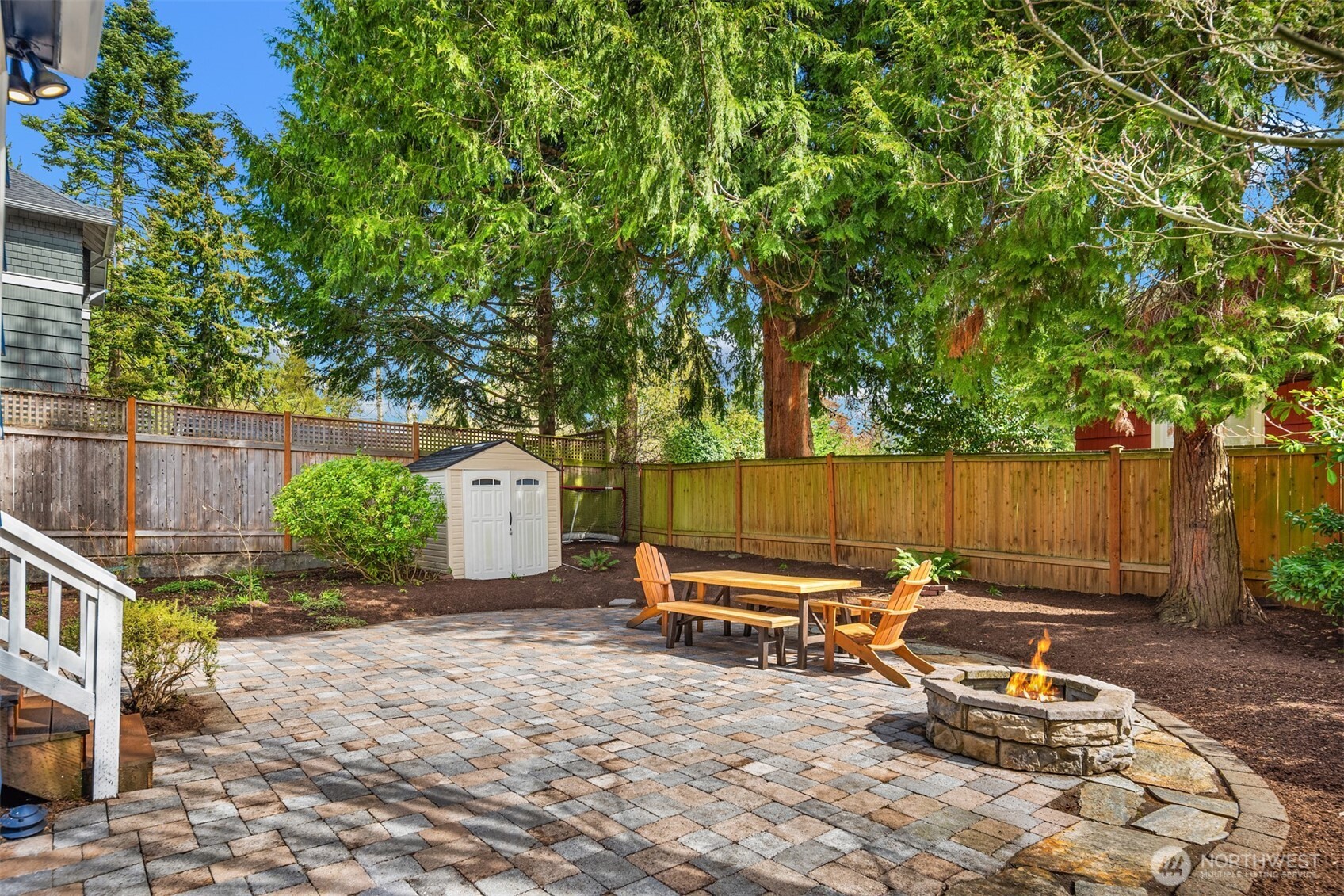 8806 12th Avenue NE