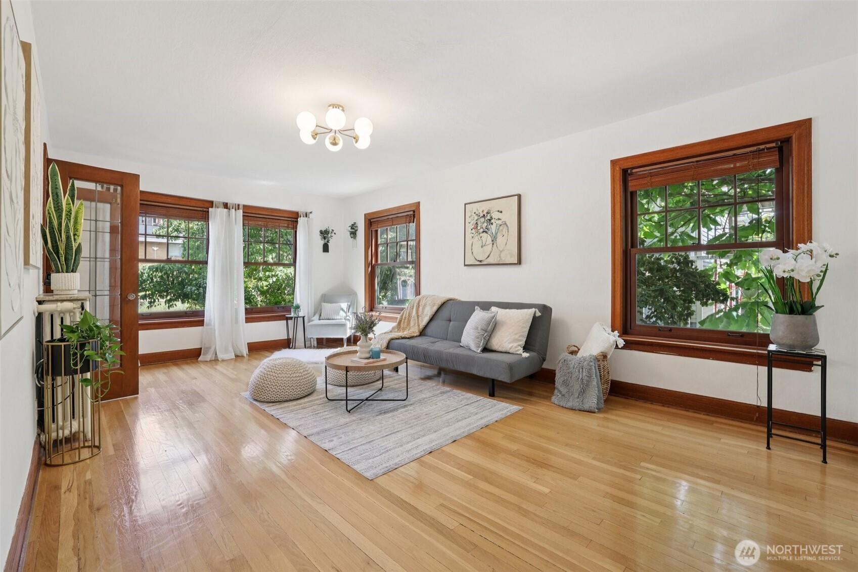408 Bellevue Avenue E Unit: 206