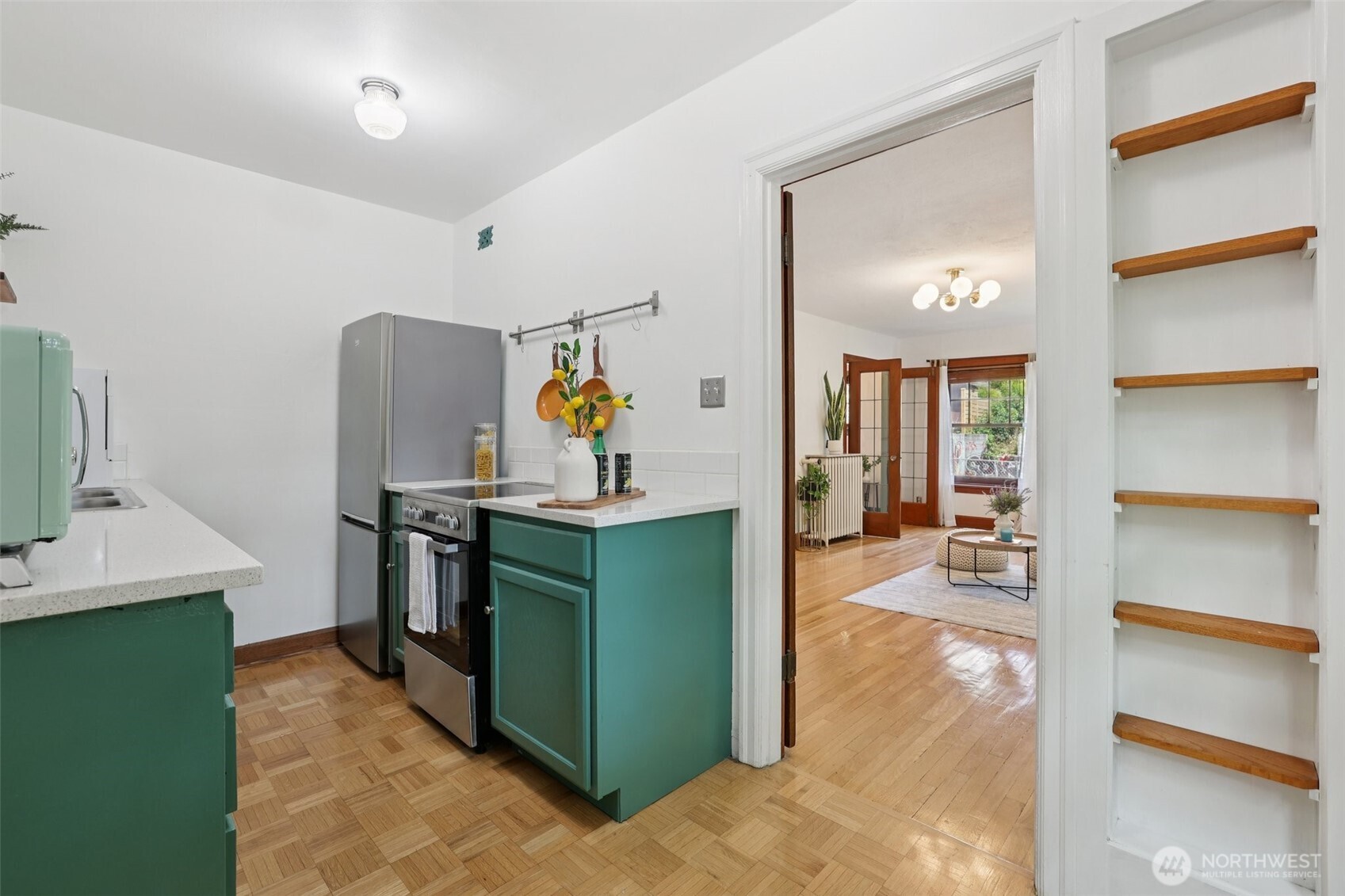 408 Bellevue Avenue E Unit: 206