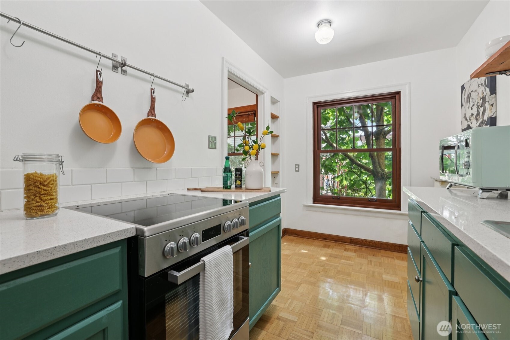 408 Bellevue Avenue E Unit: 206