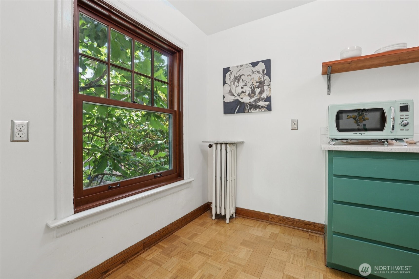 408 Bellevue Avenue E Unit: 206