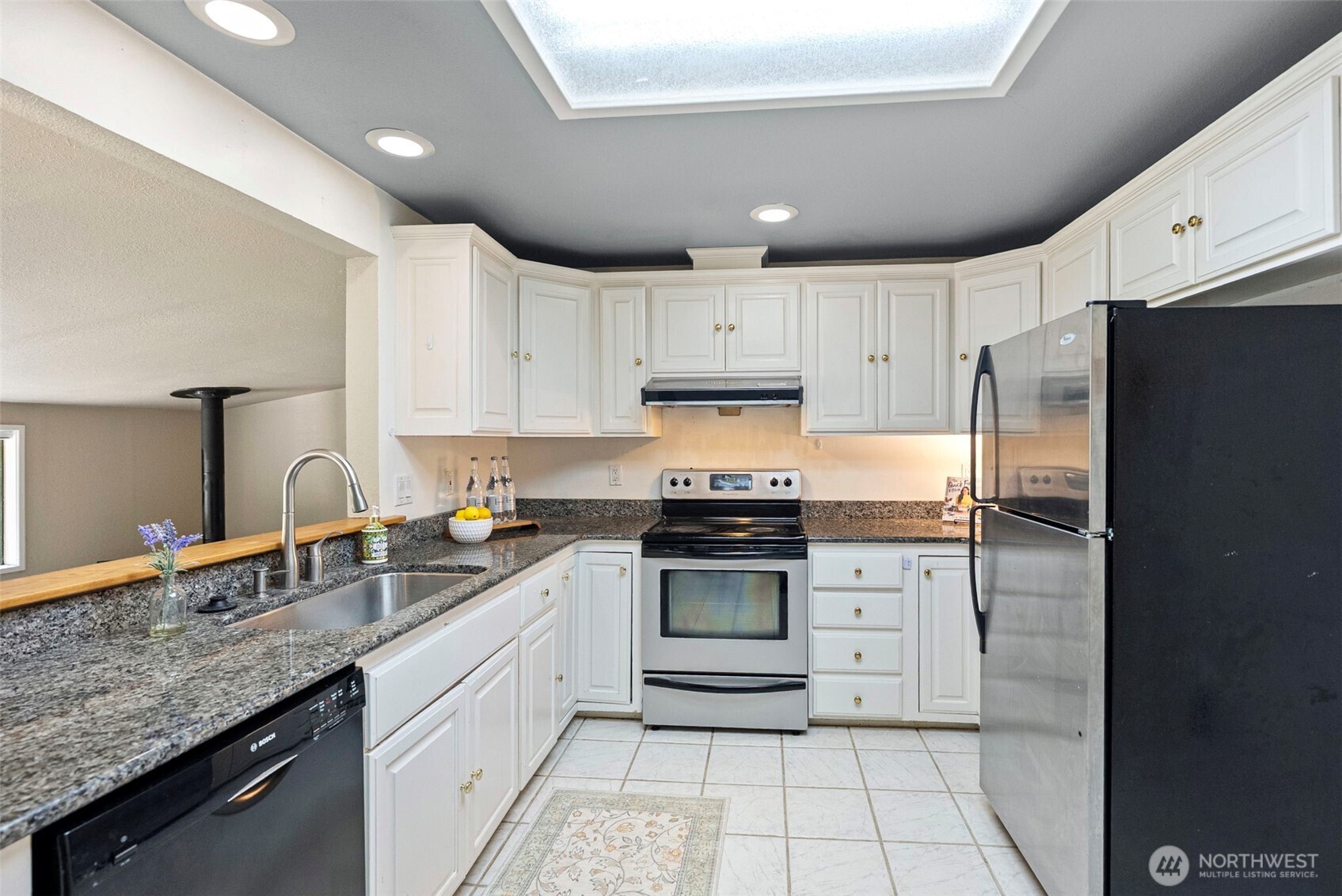 15905 Nesika Bay Road NE