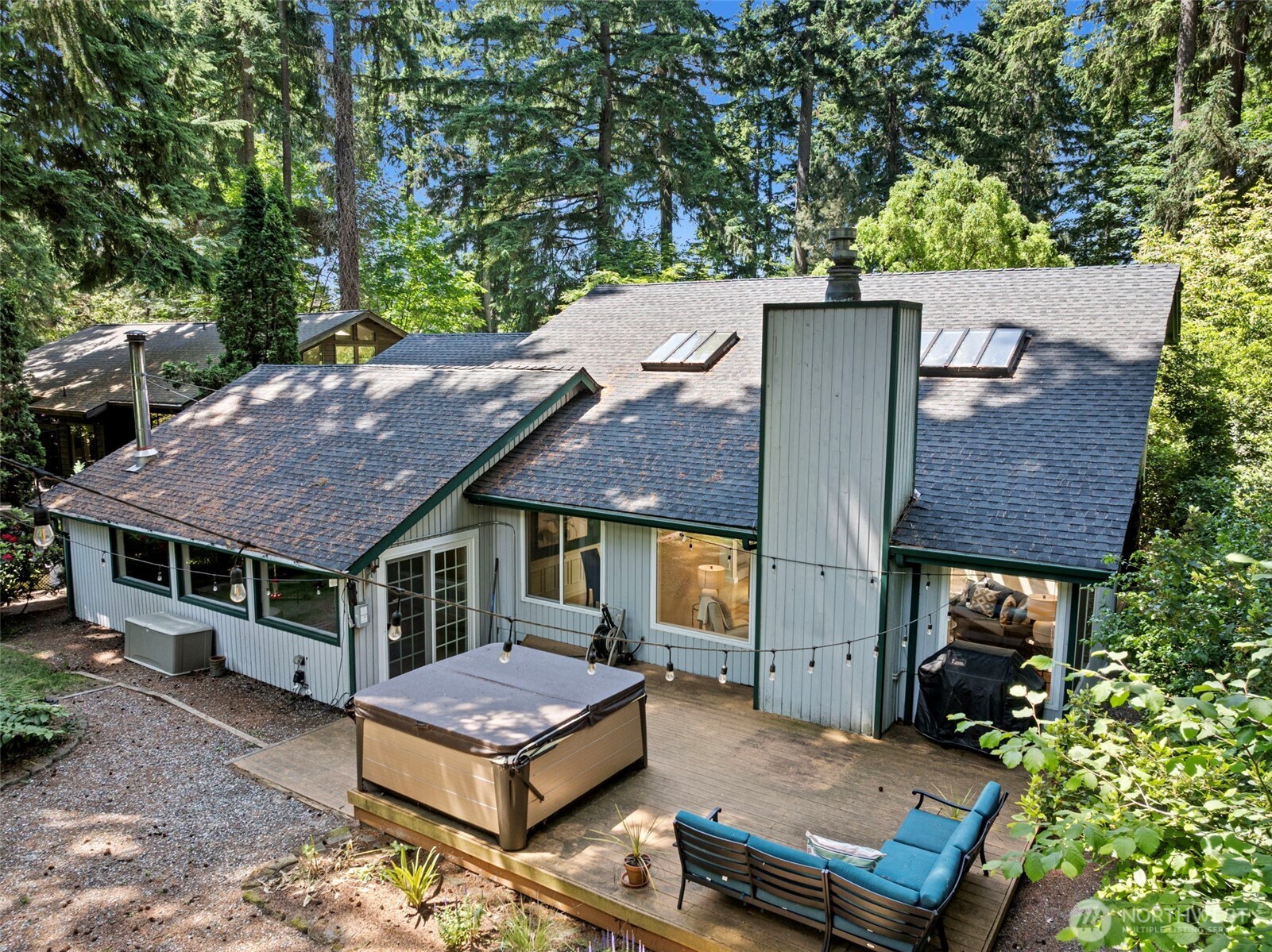 15905 Nesika Bay Road NE