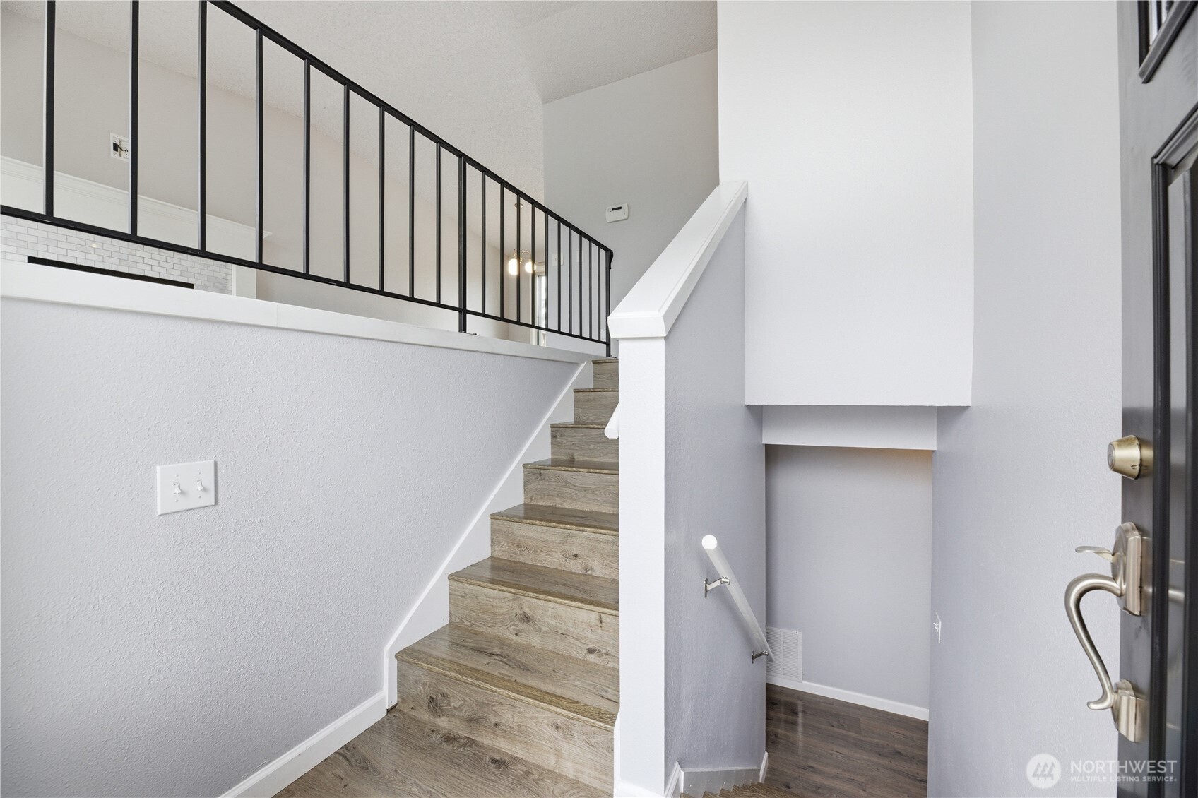 5715 N 46th