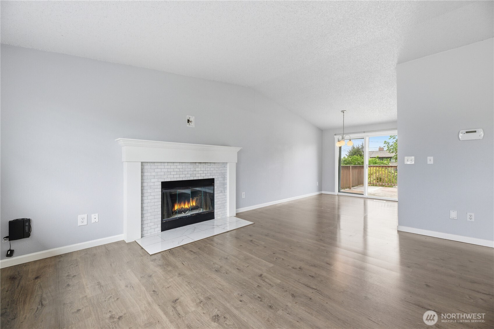 5715 N 46th