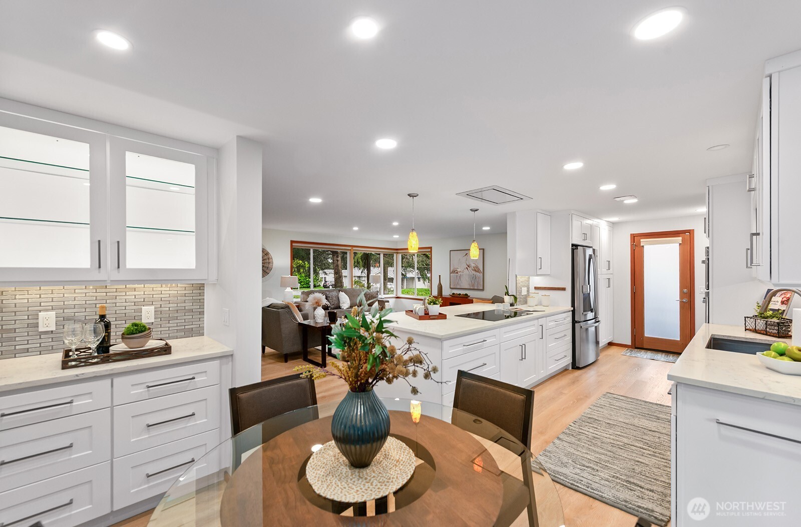 4902 NE 7th Place