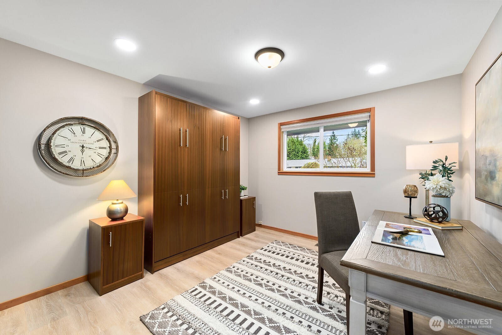 4902 NE 7th Place