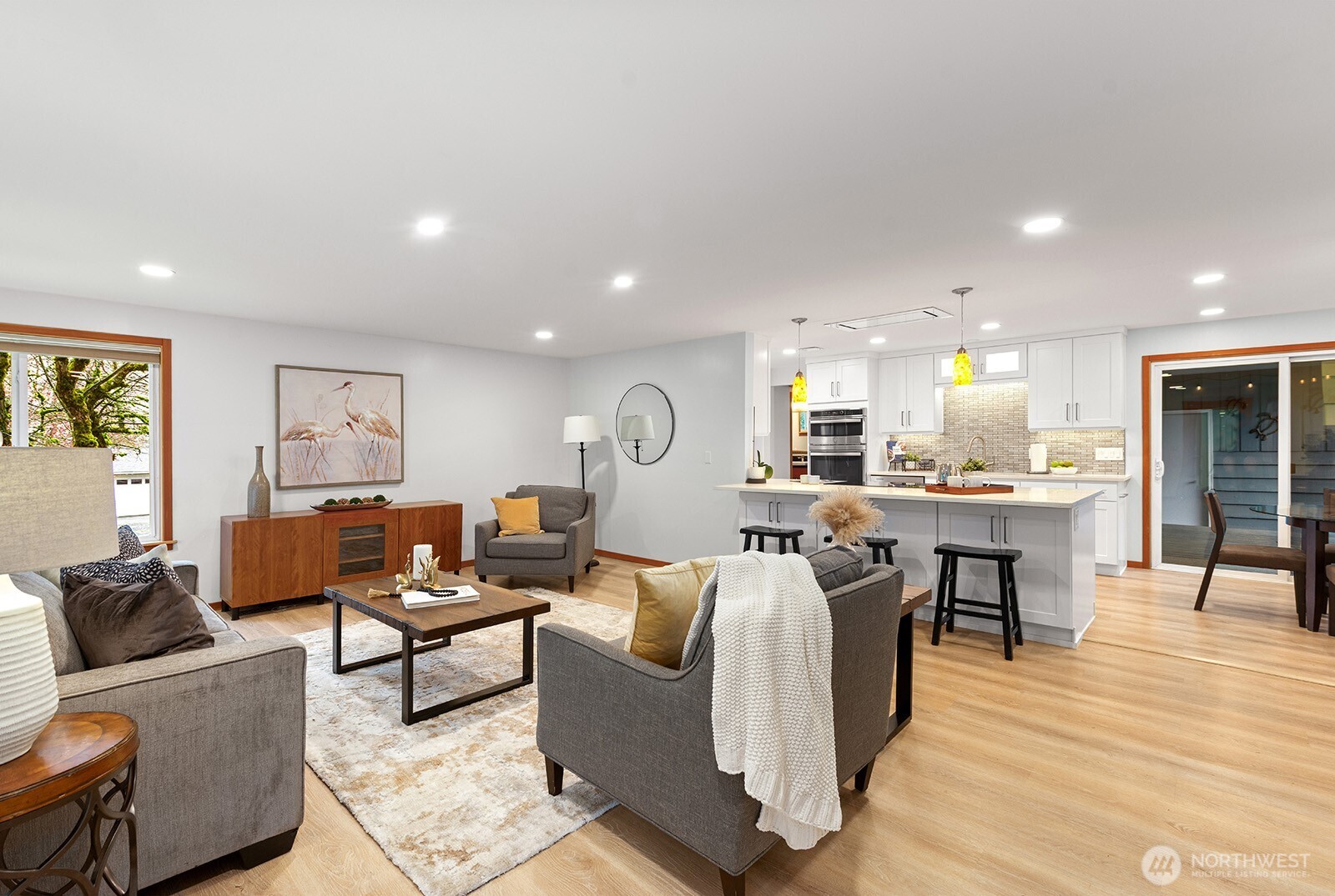 4902 NE 7th Place