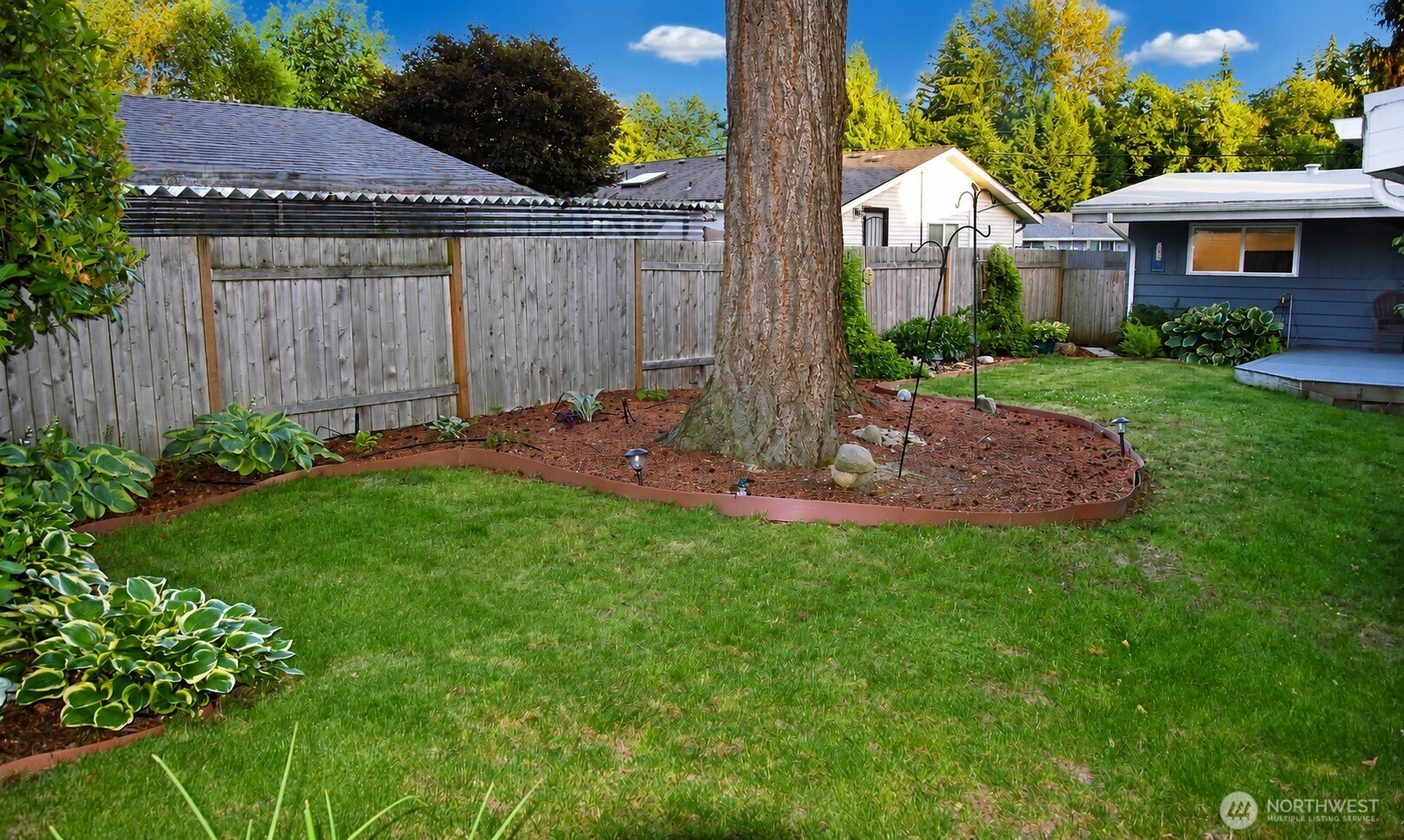 4902 NE 7th Place