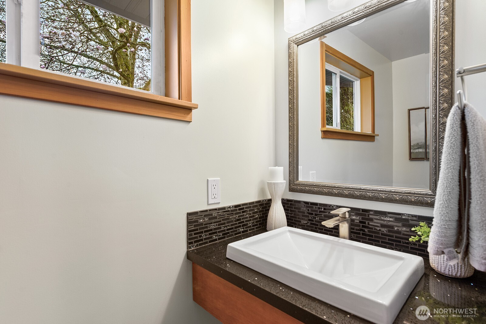 4902 NE 7th Place