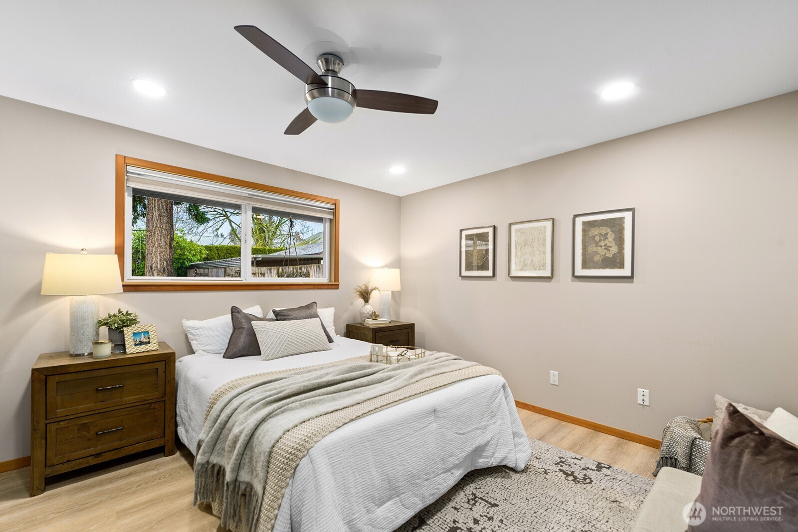 4902 NE 7th Place