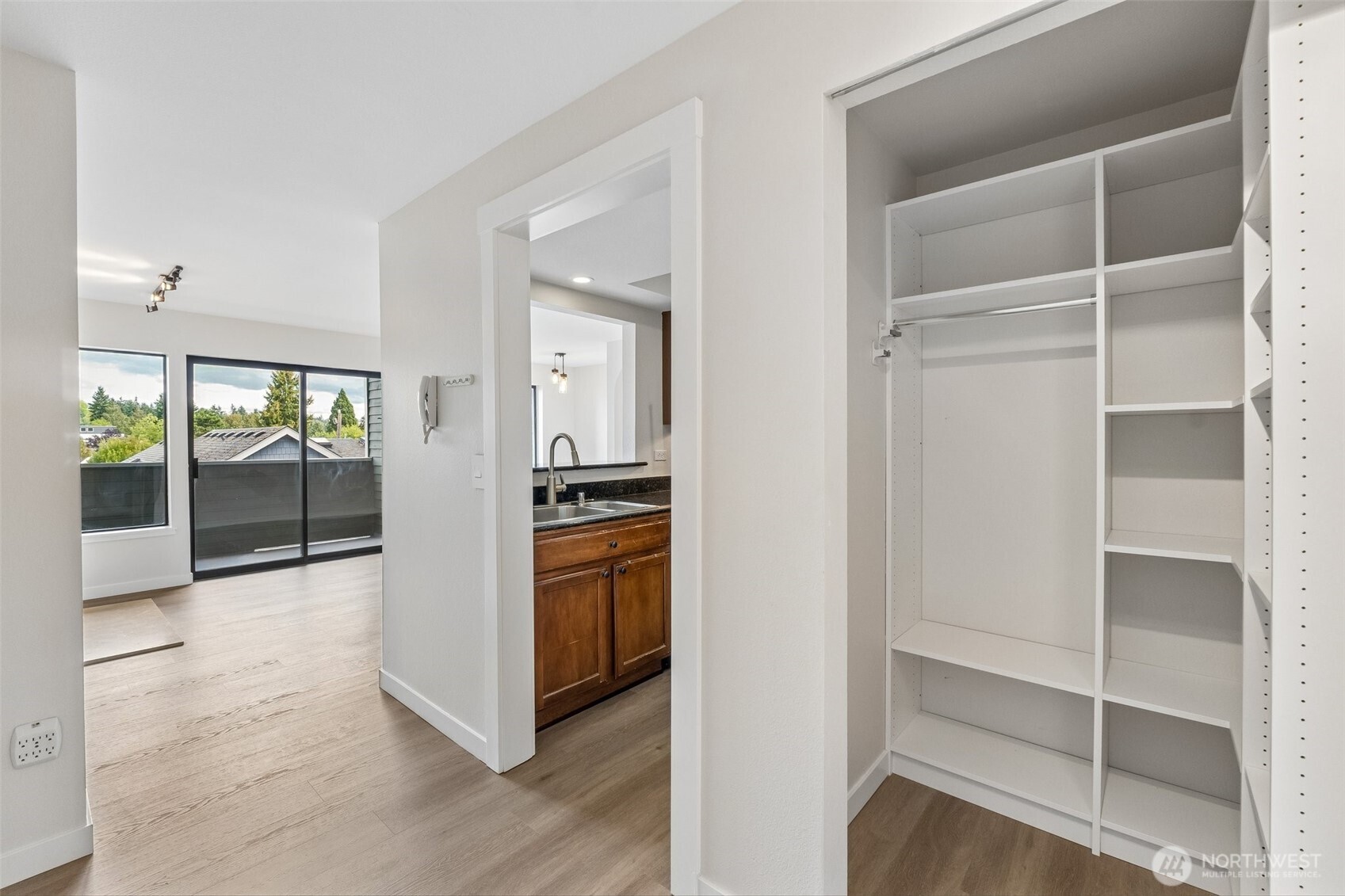 8816 Nesbit Avenue N Unit: 203