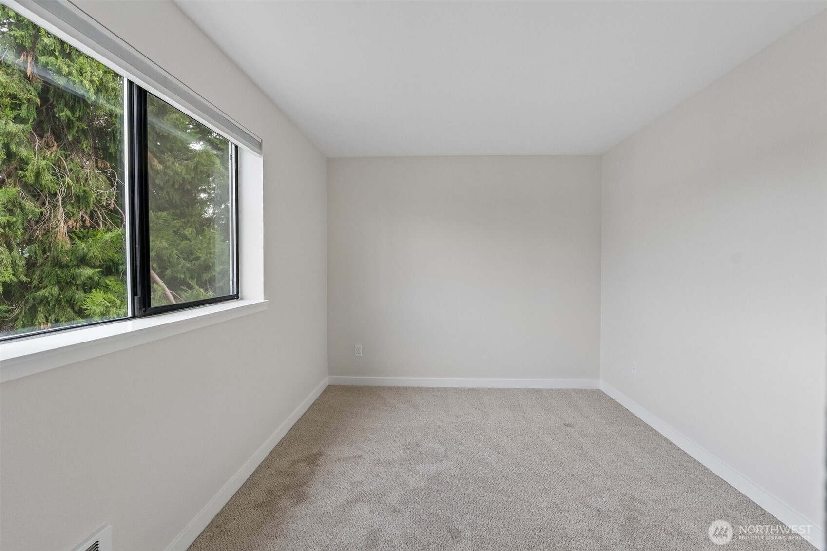 8816 Nesbit Avenue N Unit: 203