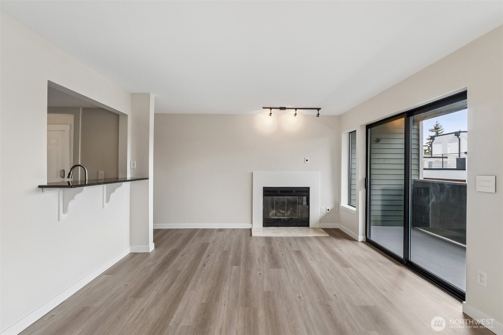 8816 Nesbit Avenue N Unit: 203