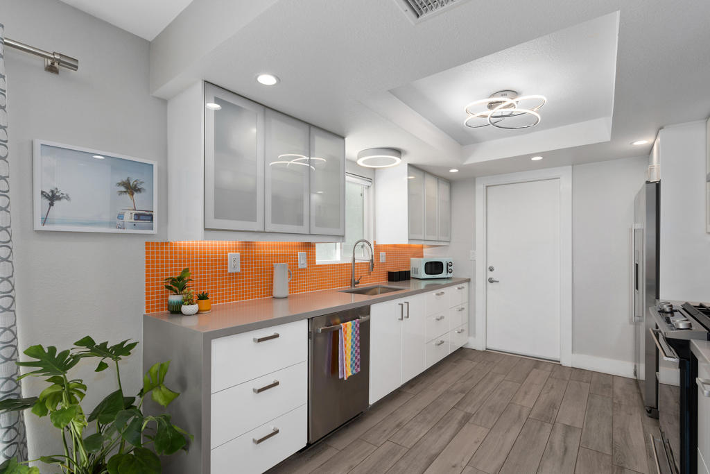 3365 E Avenida Fey Norte