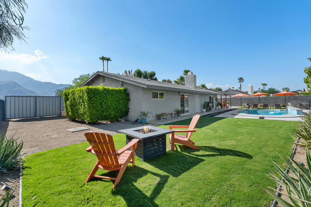 3365 E Avenida Fey Norte