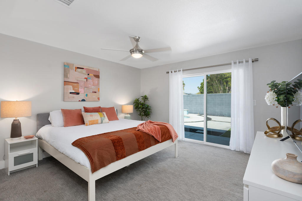 3365 E Avenida Fey Norte