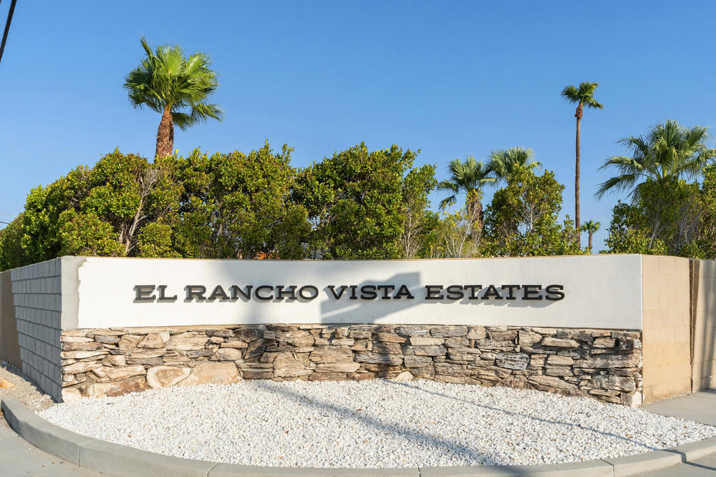 3365 E Avenida Fey Norte